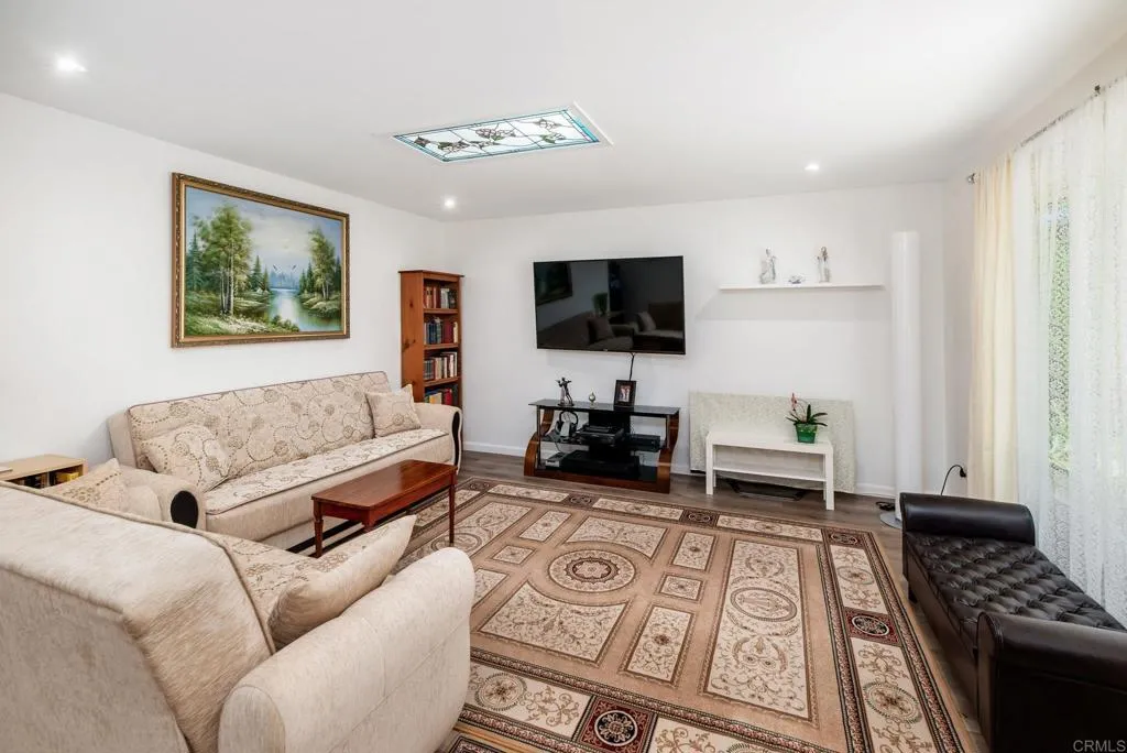 https://cdn.realtyfeed.com/cdn/127/306742524/ada894873e3a824c0fd22d84695926cc.webp