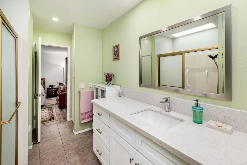 https://cdn.realtyfeed.com/cdn/127/306742524/c620ad6fa5c28a5bfc7660b44d582ec5.webp