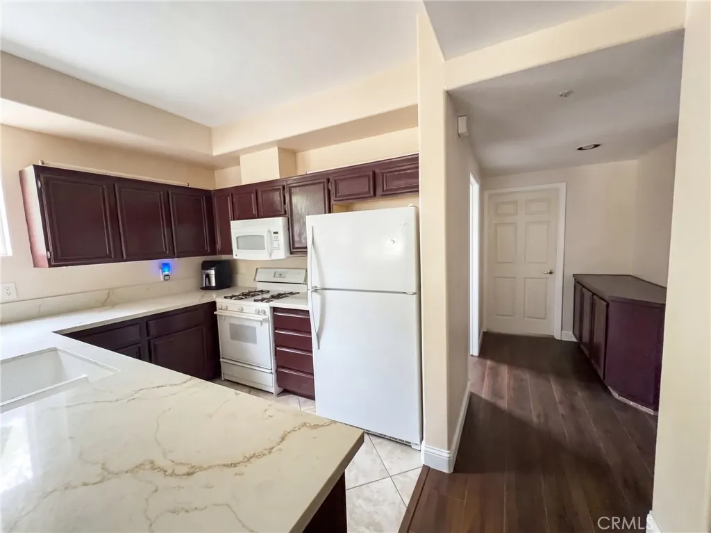 https://cdn.realtyfeed.com/cdn/127/306742525/bfb55875bcae9f1a68fc74baac11a8bc.webp