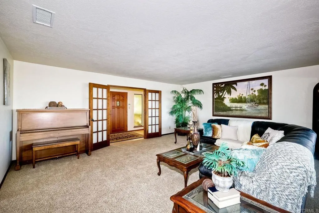 https://cdn.realtyfeed.com/cdn/127/306742529/8b9a95a988ce00e132e7e007e9dfae96.webp