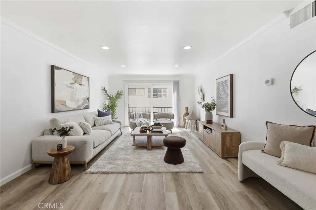5257 Radford Avenue Unit 212, Valley Village, CA 91607 - Photo 2 of 31, Valley Village, CA