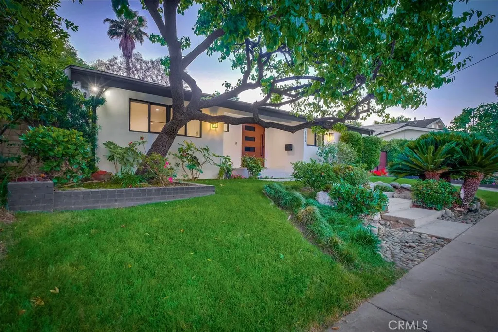 5715 Corteen, Valley Village, CA 91607 - Photo 3 of 40, Valley Village, CA
