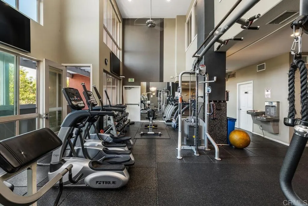 https://cdn.realtyfeed.com/cdn/127/306742617/1acd4b9099b1bafb83d7114856e4a217.webp