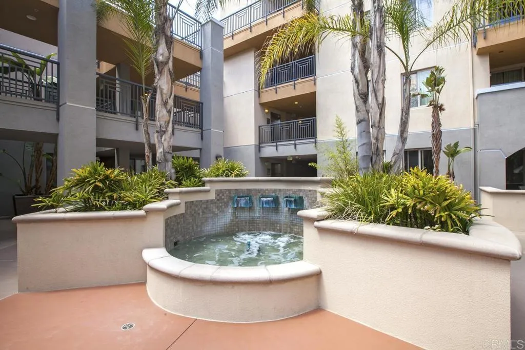 https://cdn.realtyfeed.com/cdn/127/306742617/c17cb5b53a6a2ddfa4cc7d63bea1a633.webp