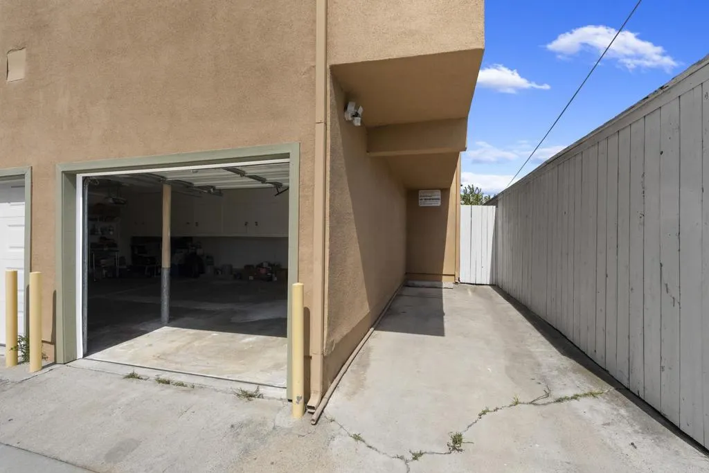 https://cdn.realtyfeed.com/cdn/127/306742640/2d5c307903865098d2e27bf70a76c989.webp