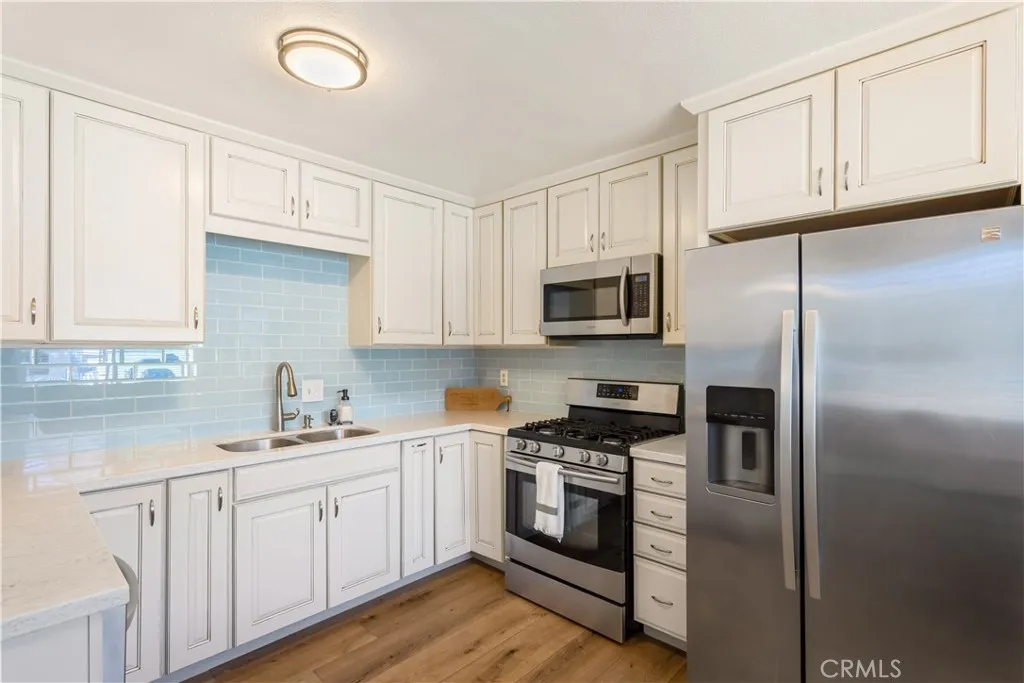 https://cdn.realtyfeed.com/cdn/127/306742704/0570ca460e4ef2302064cf87c9385d96.webp