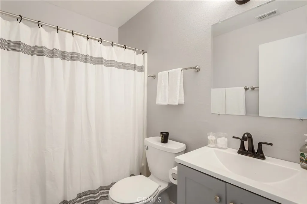 https://cdn.realtyfeed.com/cdn/127/306742704/d6ec1f3d15ff5c17089be01d1191cd0a.webp