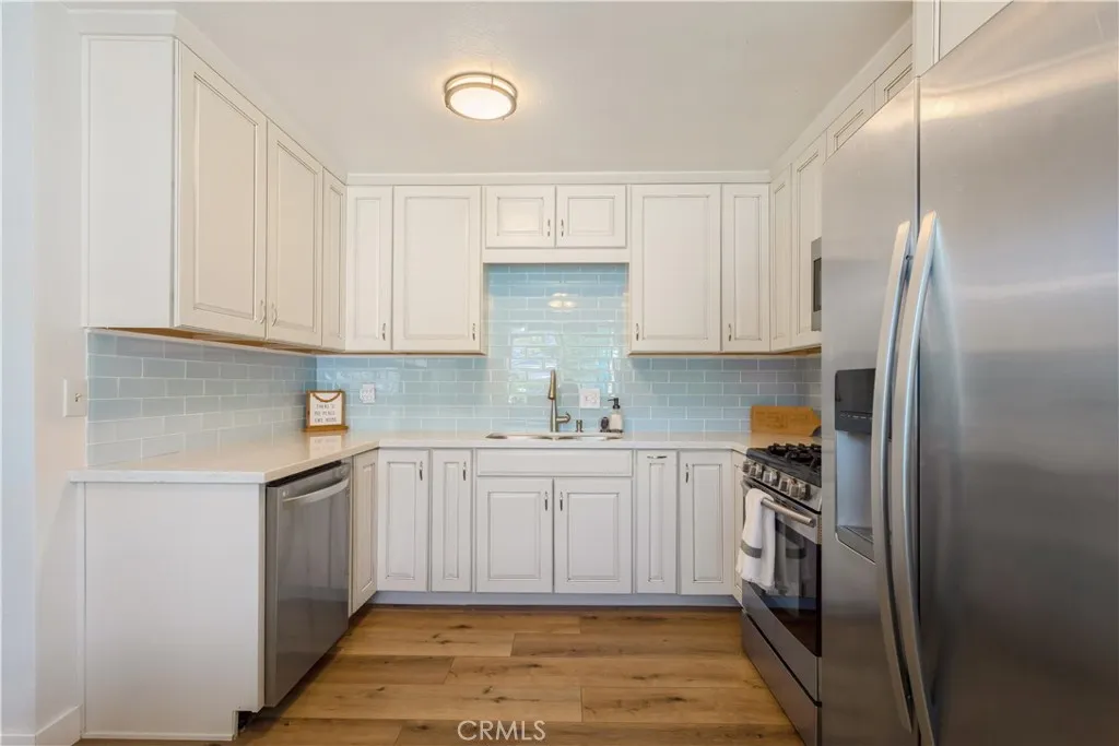 https://cdn.realtyfeed.com/cdn/127/306742704/e87a4e4c6f6cde8db0905c3f73a63374.webp