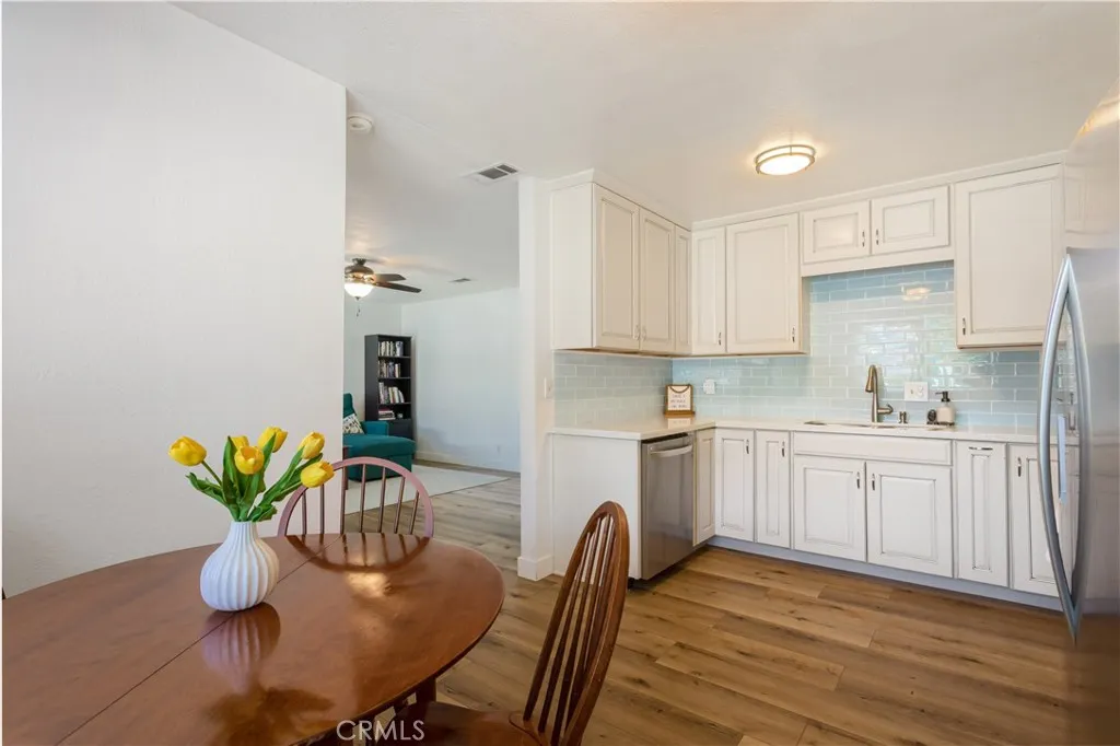 https://cdn.realtyfeed.com/cdn/127/306742704/eee9f1b1f9dbe5d757f15d5081eea95a.webp