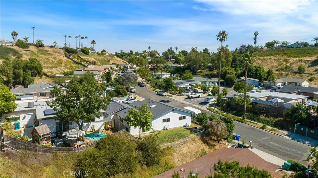 https://cdn.realtyfeed.com/cdn/127/306742704/fd893fb2e1869d44134bb9bf2d4d8773.webp