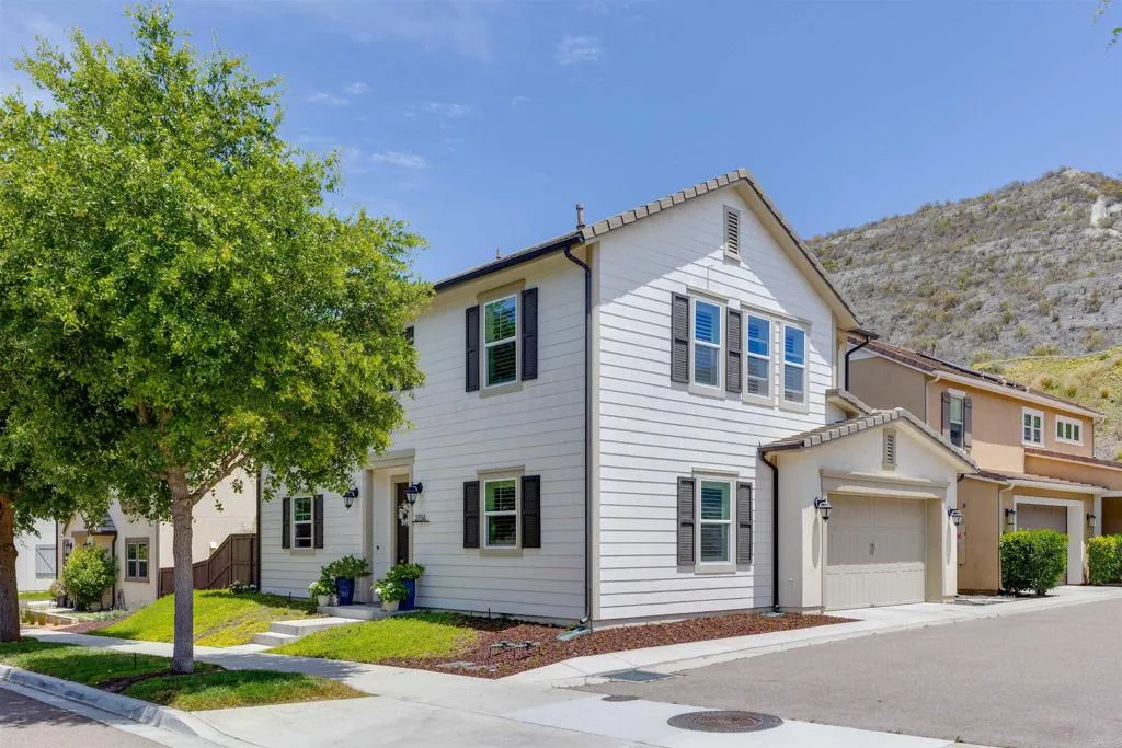 https://cdn.realtyfeed.com/cdn/127/306742705/156dc0d8de10c669317cd23fdd29b5e6.webp