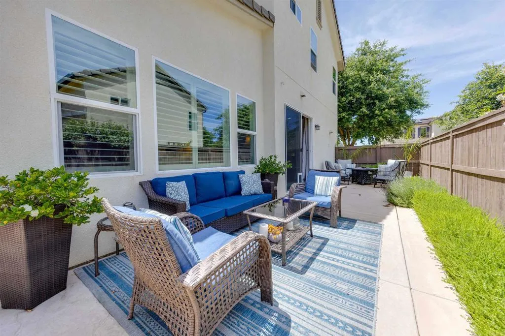 https://cdn.realtyfeed.com/cdn/127/306742705/1ee64edff2c1856cd8b73c0e4c4c56b3.webp