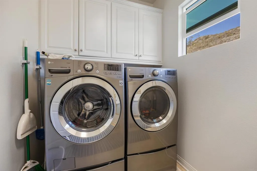 https://cdn.realtyfeed.com/cdn/127/306742705/2d9adbcdb5f8919a756a0ea35cb20bbc.webp