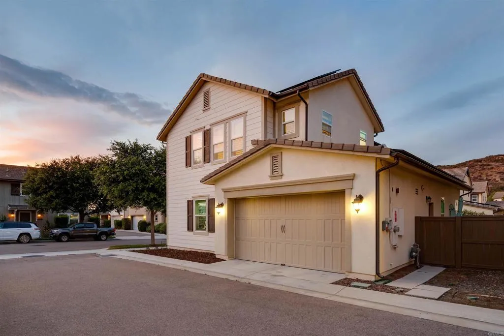 https://cdn.realtyfeed.com/cdn/127/306742705/48ac92c52fd800204e40809515d8c424.webp