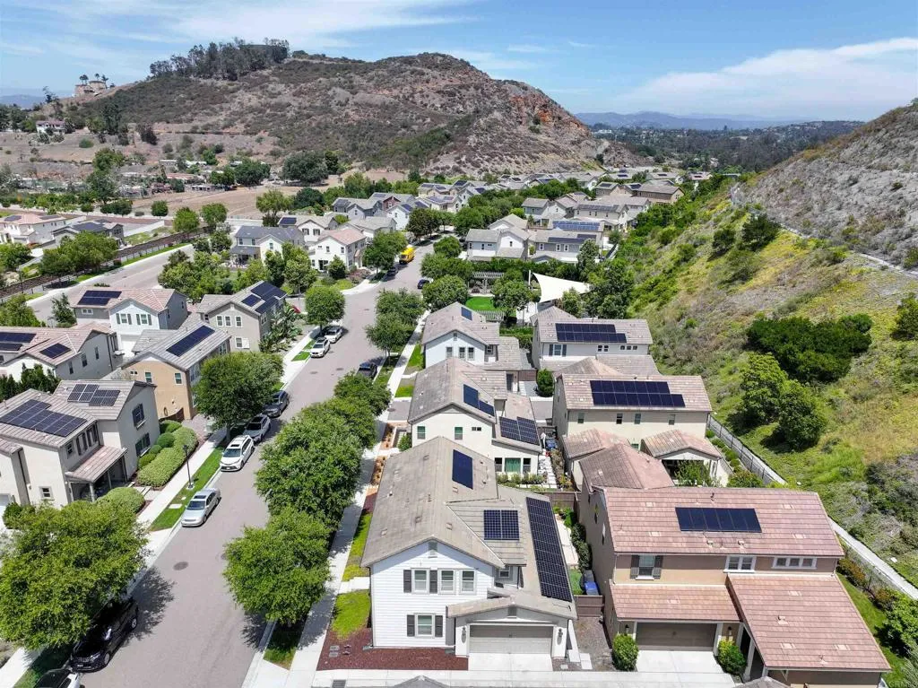 https://cdn.realtyfeed.com/cdn/127/306742705/6a71a2dd99b9ec20be4a7b77ab3fdff4.webp