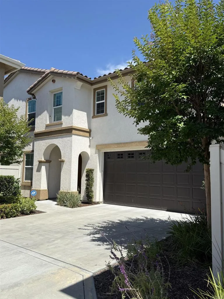 https://cdn.realtyfeed.com/cdn/127/306742707/f28a70274621e9a6247ae33ef7e1b844.webp