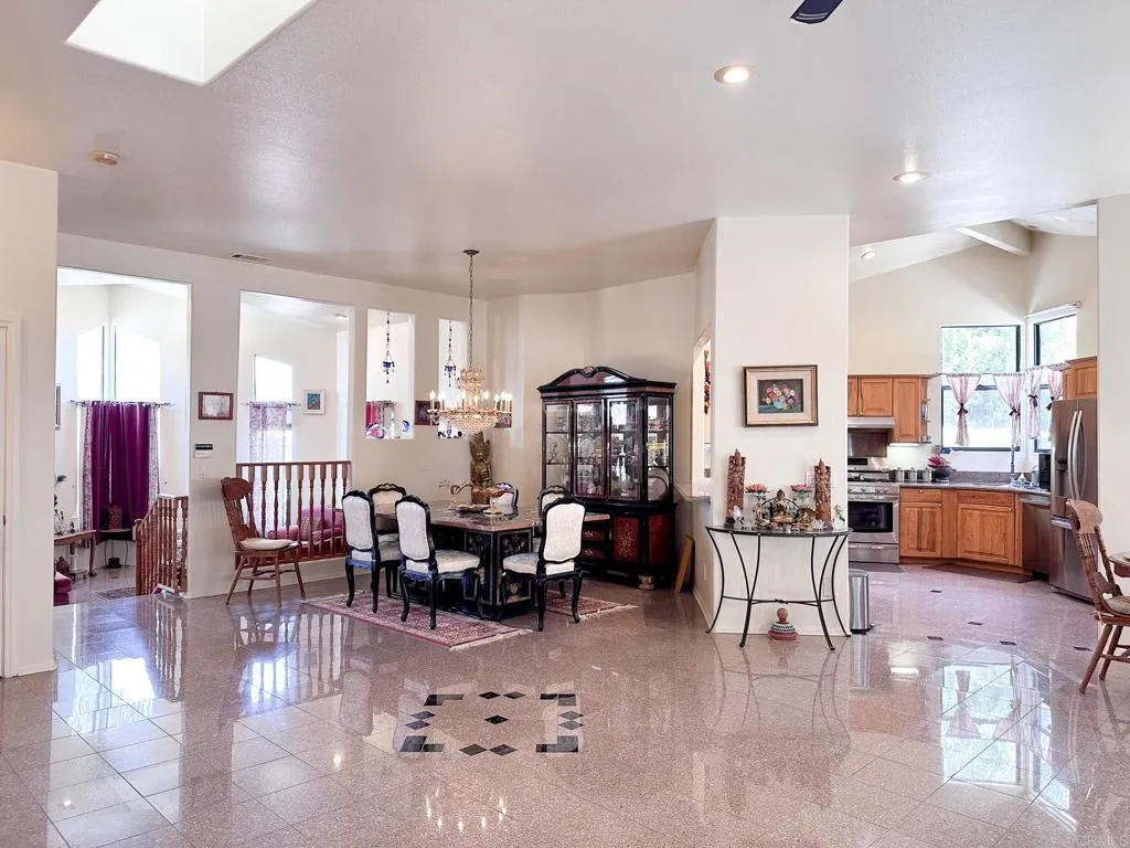 https://cdn.realtyfeed.com/cdn/127/306742728/5401b23f26f3f0532ec23b1f166b82f1.webp