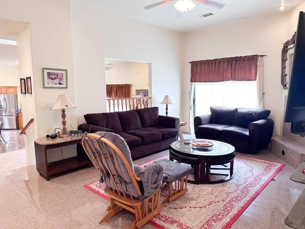 https://cdn.realtyfeed.com/cdn/127/306742728/65596edad0062d47429807644cbbab98.webp