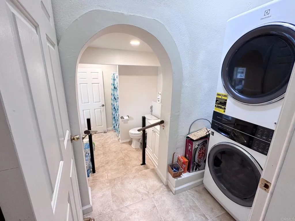 https://cdn.realtyfeed.com/cdn/127/306742728/7eaad51b7dbcd425eb72cb0c500a0ad9.webp