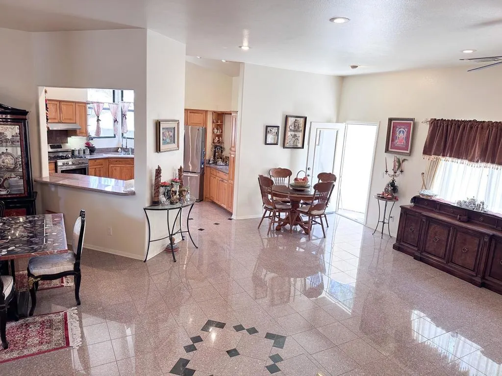 https://cdn.realtyfeed.com/cdn/127/306742728/ab3c87cfd790ddfc70594aafff787f91.webp