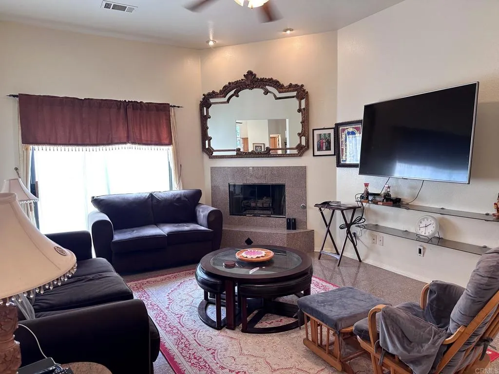 https://cdn.realtyfeed.com/cdn/127/306742728/bb02e75ab0e843731dc460b39f350c36.webp