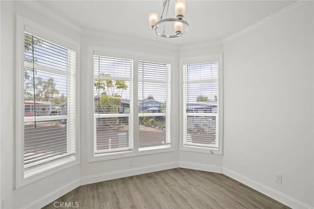 https://cdn.realtyfeed.com/cdn/127/306742751/becb7563c839800d4405760c4149654f.webp