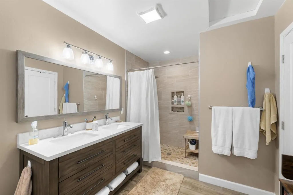 https://cdn.realtyfeed.com/cdn/127/306742778/17ac5e2ee1435f9f08062b01b781df00.webp