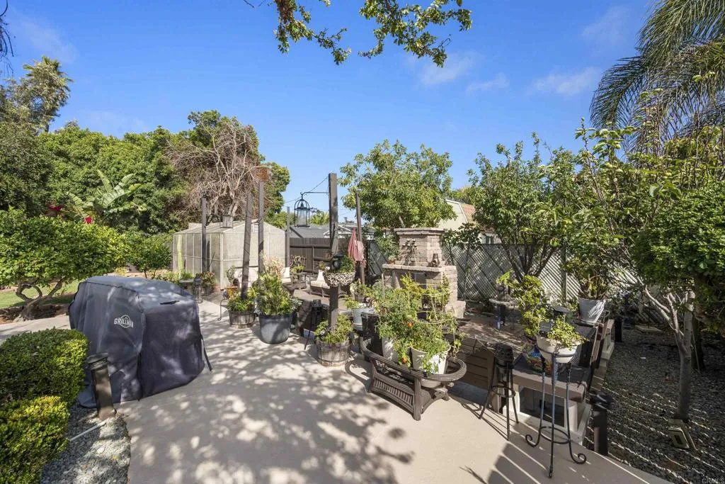 https://cdn.realtyfeed.com/cdn/127/306742778/3ce768b9ea7d9d38847580a7e7bde635.webp