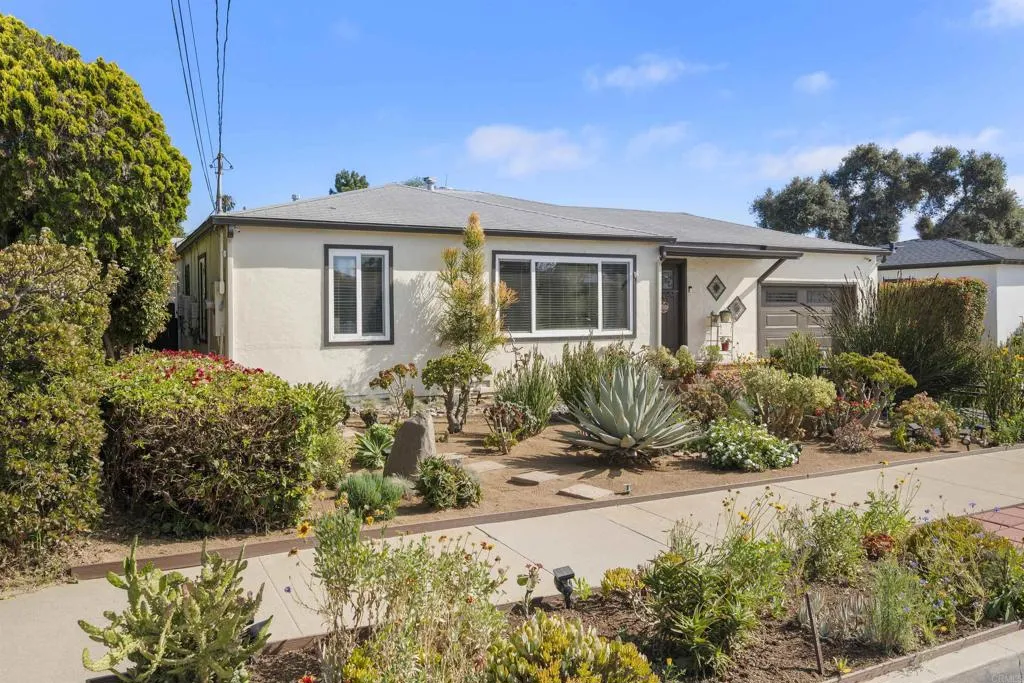 https://cdn.realtyfeed.com/cdn/127/306742778/4f3d32cf0c450cbf09432be57c1626de.webp