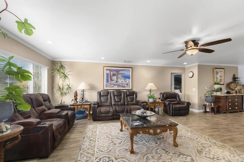 https://cdn.realtyfeed.com/cdn/127/306742778/9fa22eb42a3041d5afbcaef9378dd59a.webp