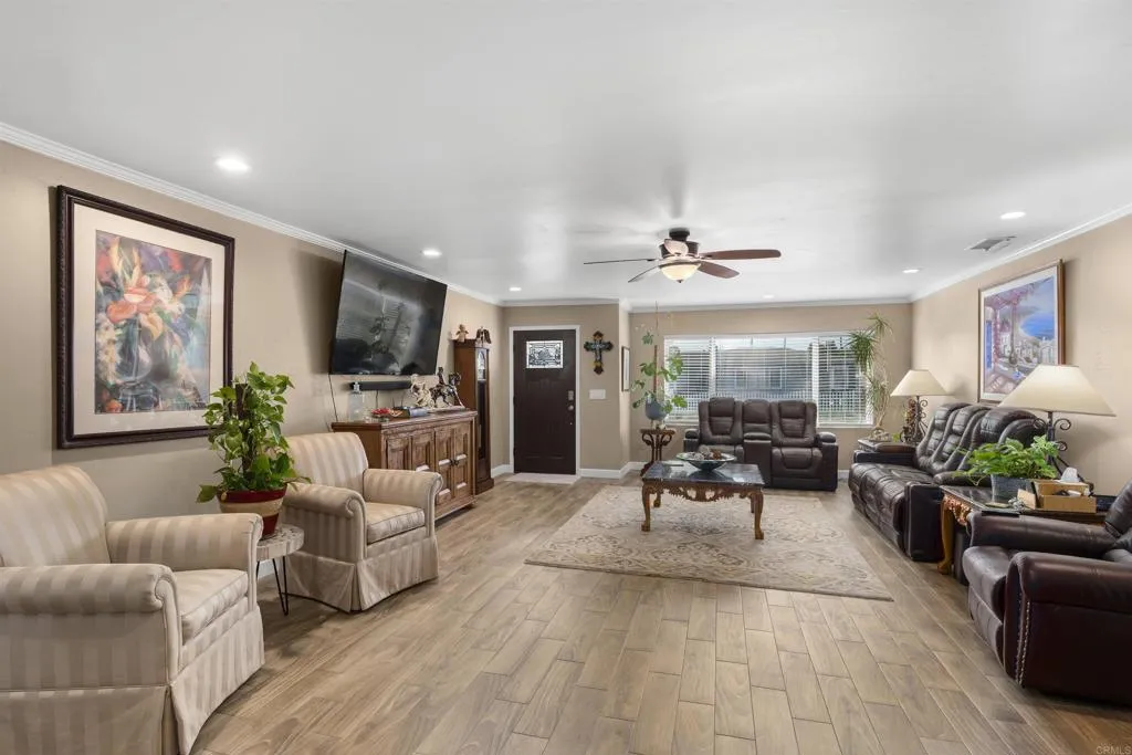 https://cdn.realtyfeed.com/cdn/127/306742778/b43823c6e0ed8ee5388cbcdfd5208aa6.webp