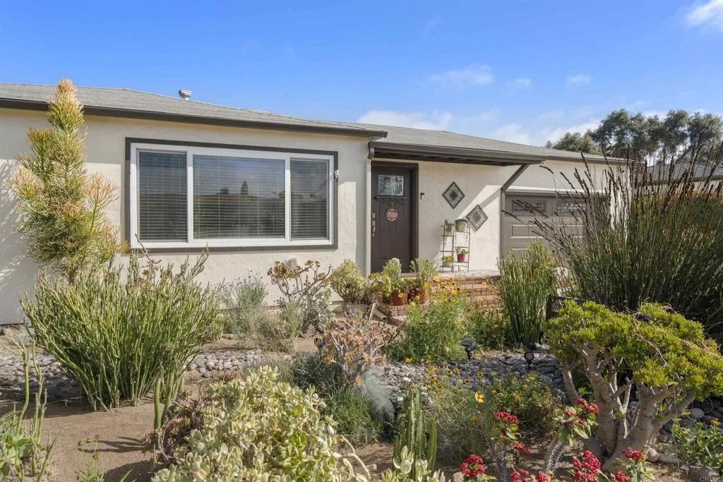 https://cdn.realtyfeed.com/cdn/127/306742778/e24d435812913231f945716d17208255.webp