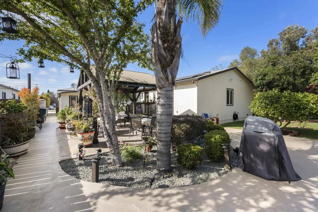 https://cdn.realtyfeed.com/cdn/127/306742778/e8364b801947b9e47629ab284e0fbc69.webp