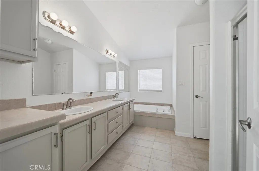 https://cdn.realtyfeed.com/cdn/127/306742781/070feb208de8dfca3104b660b775068e.webp