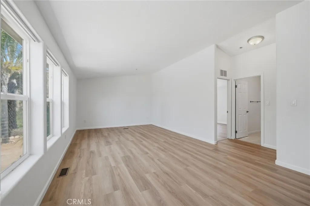 https://cdn.realtyfeed.com/cdn/127/306742781/096c6c82f7792a760c6b3f8a8bc87040.webp