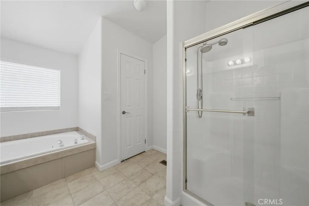 https://cdn.realtyfeed.com/cdn/127/306742781/1260353a3f9dfcc3ba498e4f2c812e42.webp