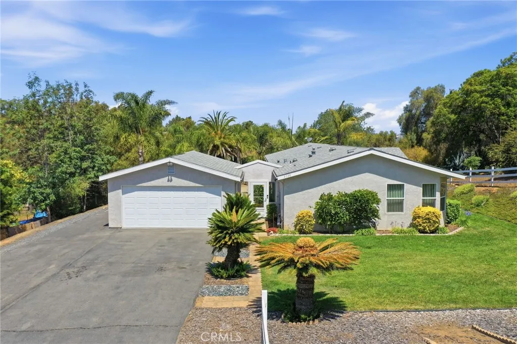https://cdn.realtyfeed.com/cdn/127/306742781/423aa38bf1df6d5eefe2c13860fd79b4.webp