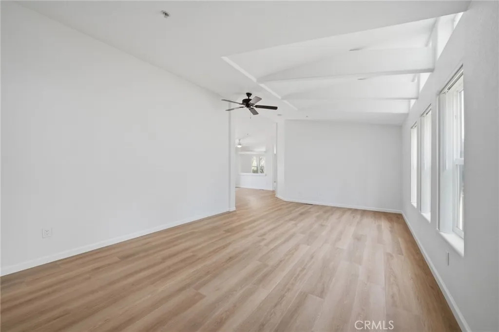 https://cdn.realtyfeed.com/cdn/127/306742781/8e51aa879ff625526c57af13266dd94c.webp