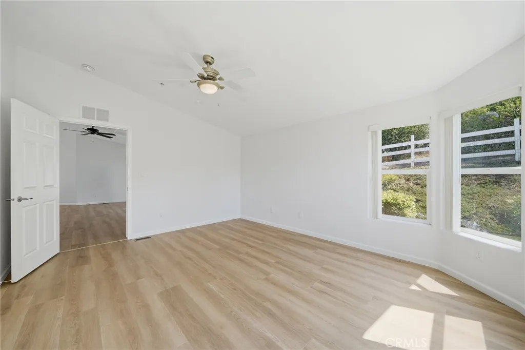 https://cdn.realtyfeed.com/cdn/127/306742781/9184eded2dcfce3cc652cadfd4eebd16.webp