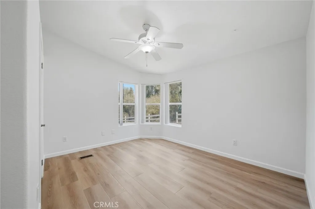 https://cdn.realtyfeed.com/cdn/127/306742781/e582200cc5b45b9135e45f95e61a73e0.webp
