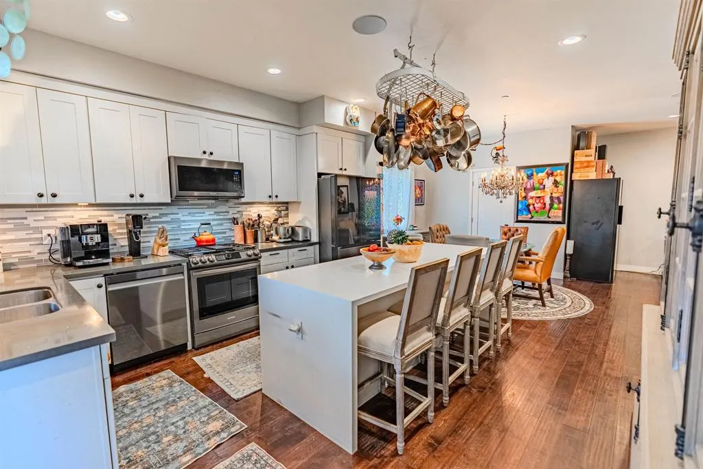 https://cdn.realtyfeed.com/cdn/127/306742835/71366964deccbdf229976ac4c71480b2.webp