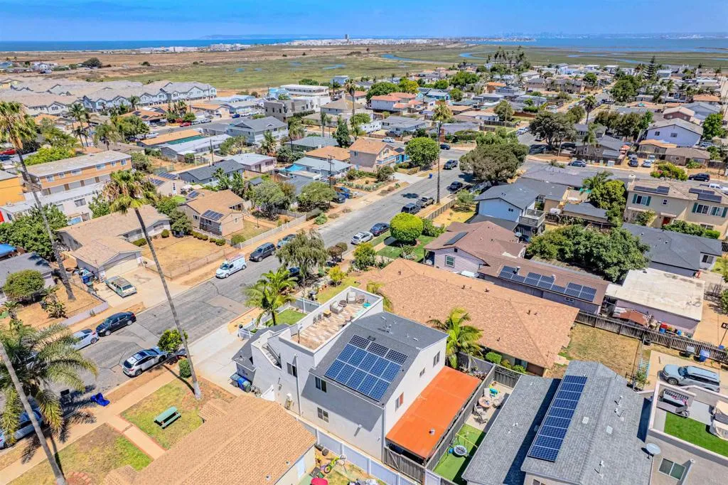 https://cdn.realtyfeed.com/cdn/127/306742835/e34092d3ef7af226d216e03fe050d08e.webp