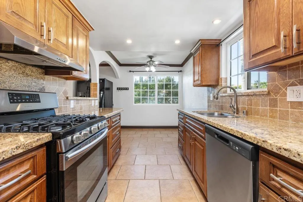 https://cdn.realtyfeed.com/cdn/127/306742854/93e9c0b296ead110eba4125178e989b1.webp