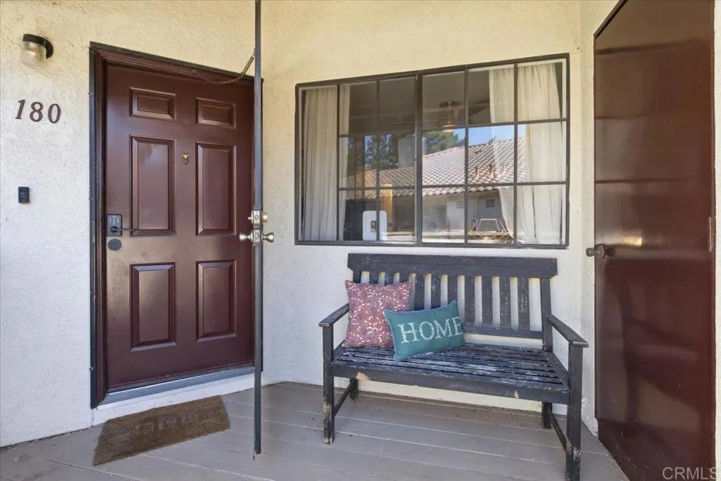 https://cdn.realtyfeed.com/cdn/127/306742895/8cc07c1052159460d793164dfce4565c.webp