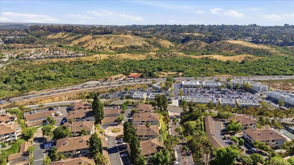 https://cdn.realtyfeed.com/cdn/127/306742895/a5202bf368125e05852454f88e800cb3.webp
