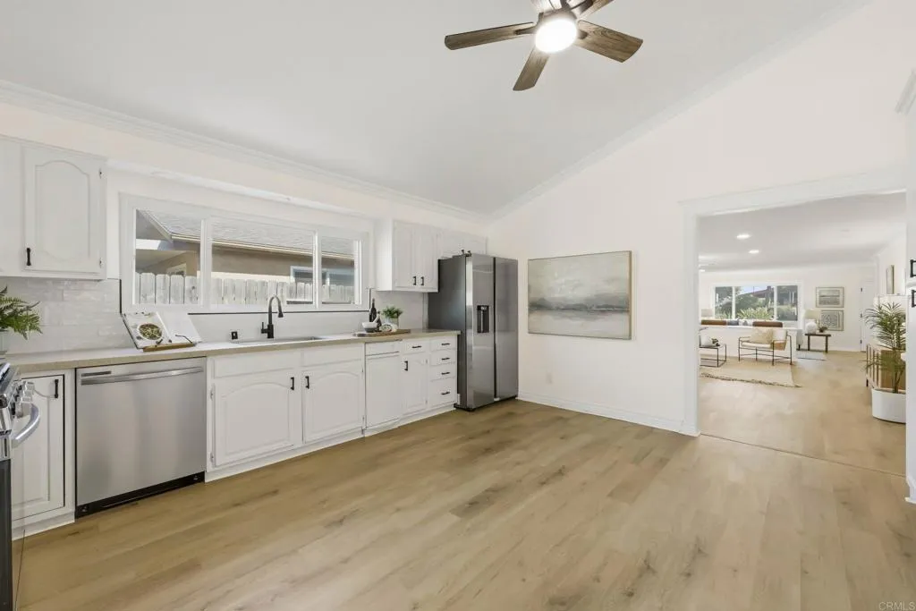 https://cdn.realtyfeed.com/cdn/127/306742921/349a2ec56e88427a06d75a183b5b8168.webp