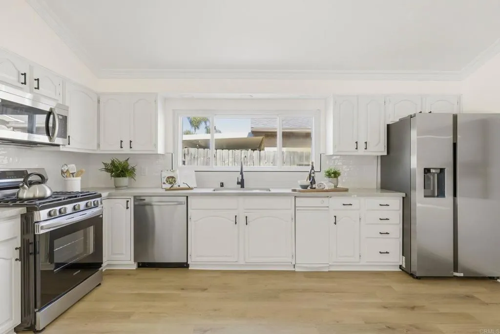 https://cdn.realtyfeed.com/cdn/127/306742921/589d2db56b072315d00be9412b9e2fba.webp