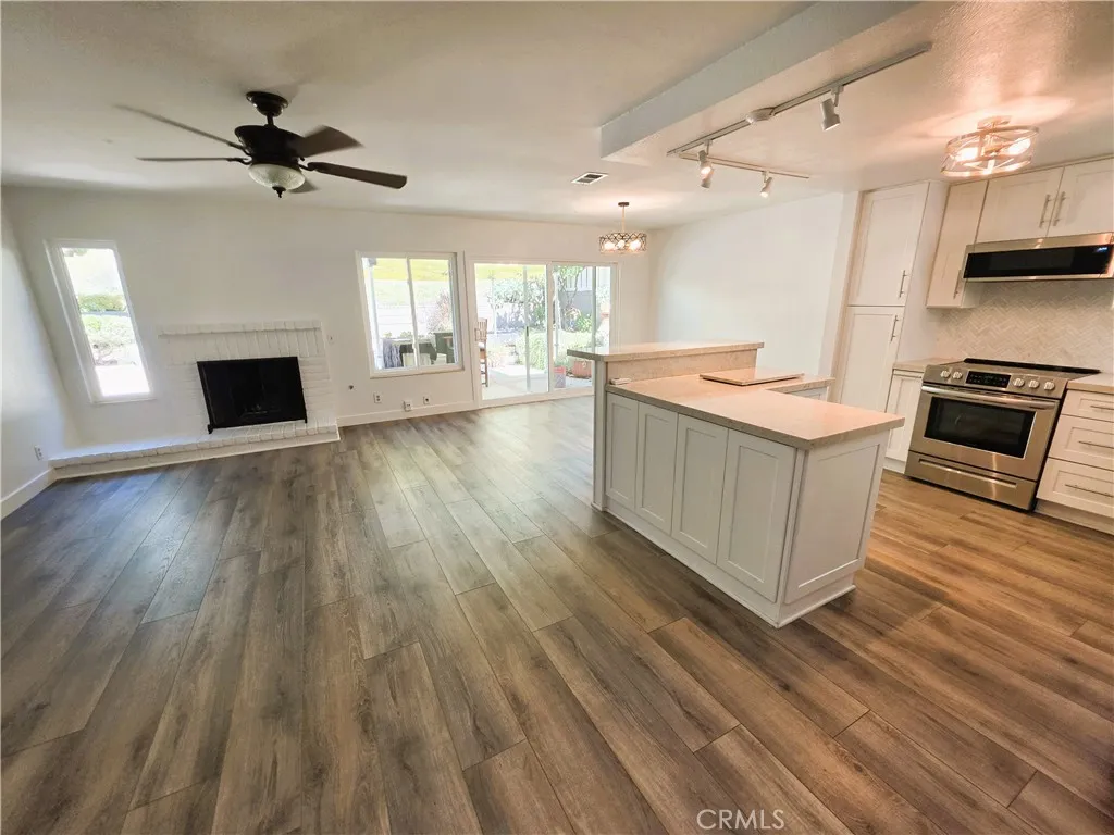 Photo #3: SW26126763 Listing: Photo #3