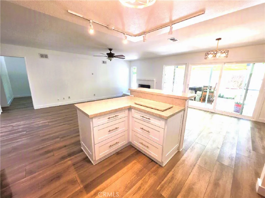 Photo #12: SW26126763 Listing: Photo #12