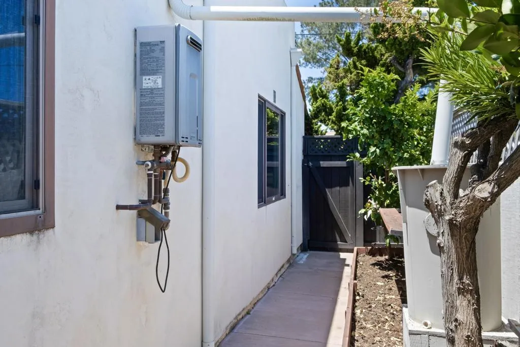 https://cdn.realtyfeed.com/cdn/127/306742966/10ac4ab5c5e0a2f2d4a24d82c043fc29.webp